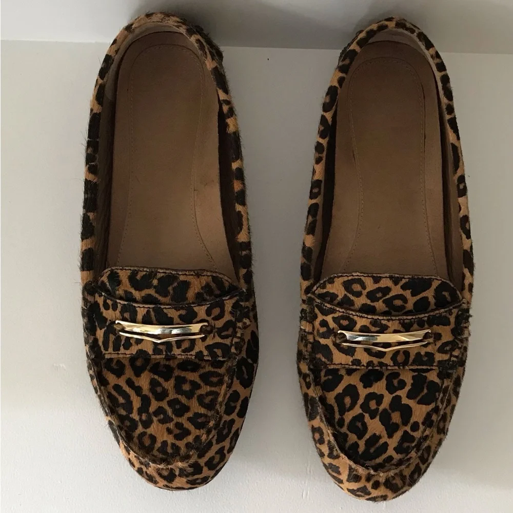 Vionic Leopard Print Moccasins- calf fur - Picture 3 of 10